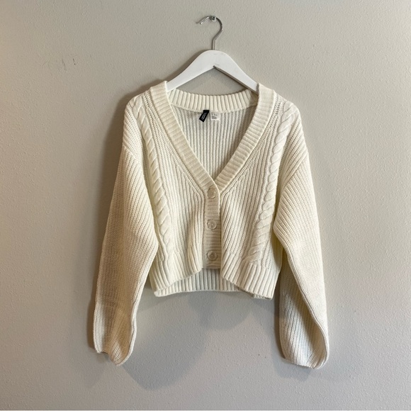 H&M Sweaters - Cream Cropped Cable-Knit V-Neck Cardigan Sweater Size S neutral Cozycore